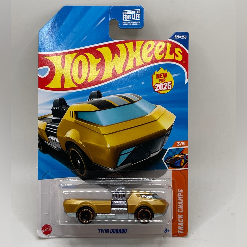 HOT WHEELS 2025 TWIN DORADO GOLDENROD 228/250 HYW49 NEW
